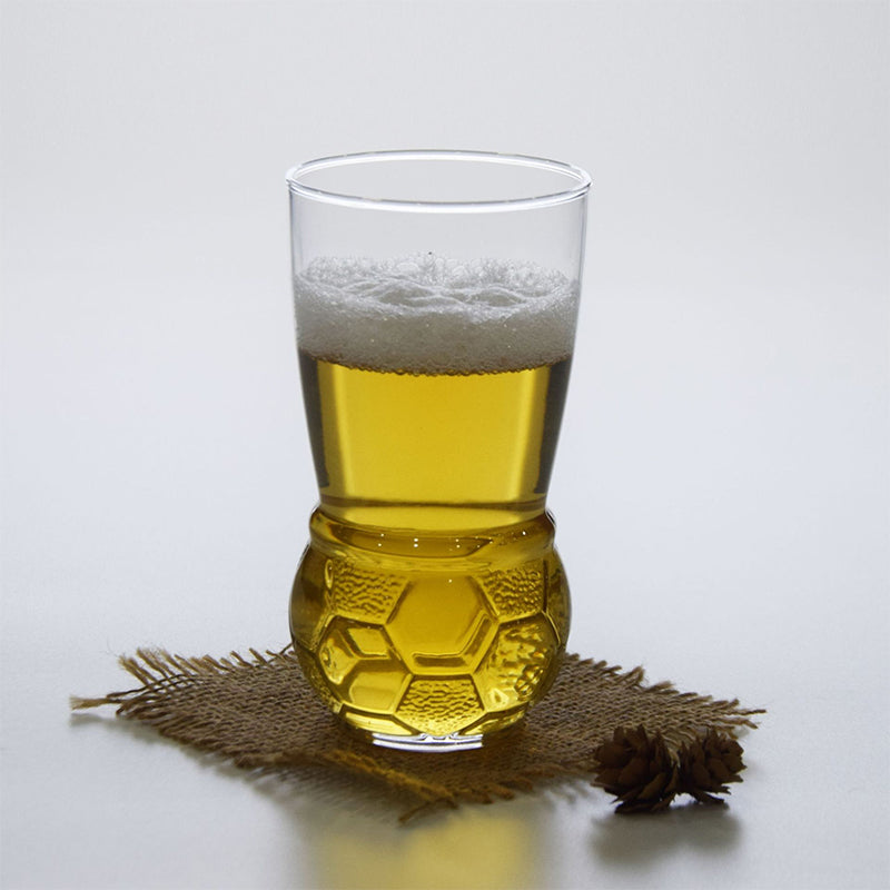Fußballförmiges Craft-Bierglas